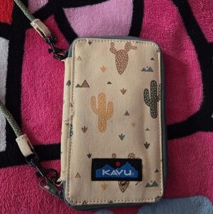 KAVU Go time Cross Body Bi-Fold Wallet Cactus Pattern